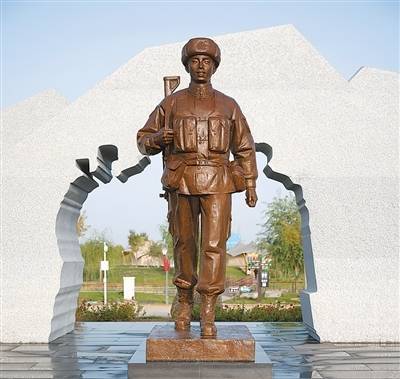 共赢优配 深情凝铸“清澈的爱”